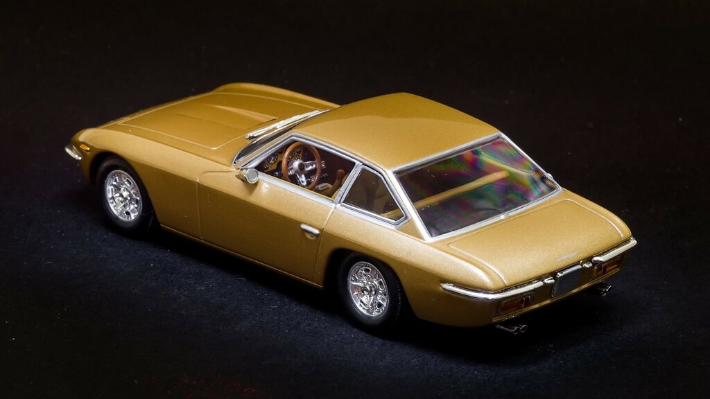 Aston Martin закончил производство маленькой модели