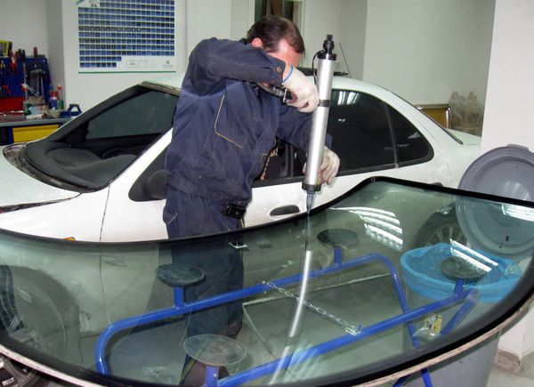 как заменить автомобильное стекло 