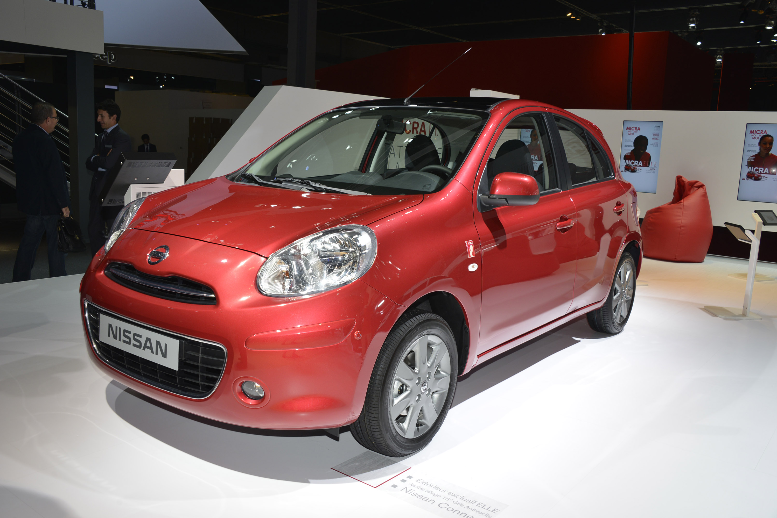 nissan-micra-elle-paris-2012-01