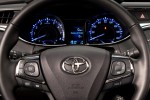 Новая 2013 Toyota Avalon Sedan салон, рулевое колесо, панель приборов